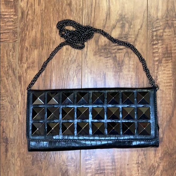 Forever 21 | Black faux croc gunmetal stud purse - Picture 4 of 14